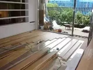 木地板可以直接鋪設在瓷磚上嗎？有什么好處？