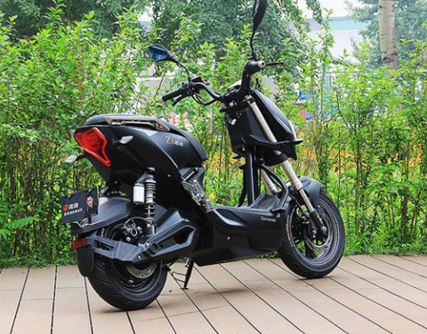 借助品牌優(yōu)勢(shì)實(shí)行廣告宣傳，助力電動(dòng)車企業(yè)招商奏效