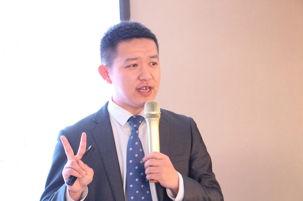 劉治國(guó)：跟著陽(yáng)光照明干就是有錢(qián)賺