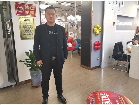 冠華照明經(jīng)銷商專訪：“始于顏值，陷于品質(zhì)，忠于品牌”