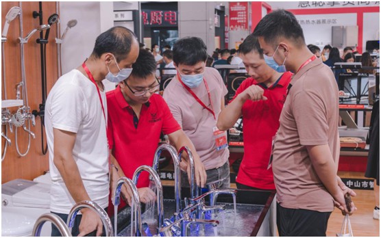 碩果累累，大紅鷹電器驚艷亮相中國小家電交易會