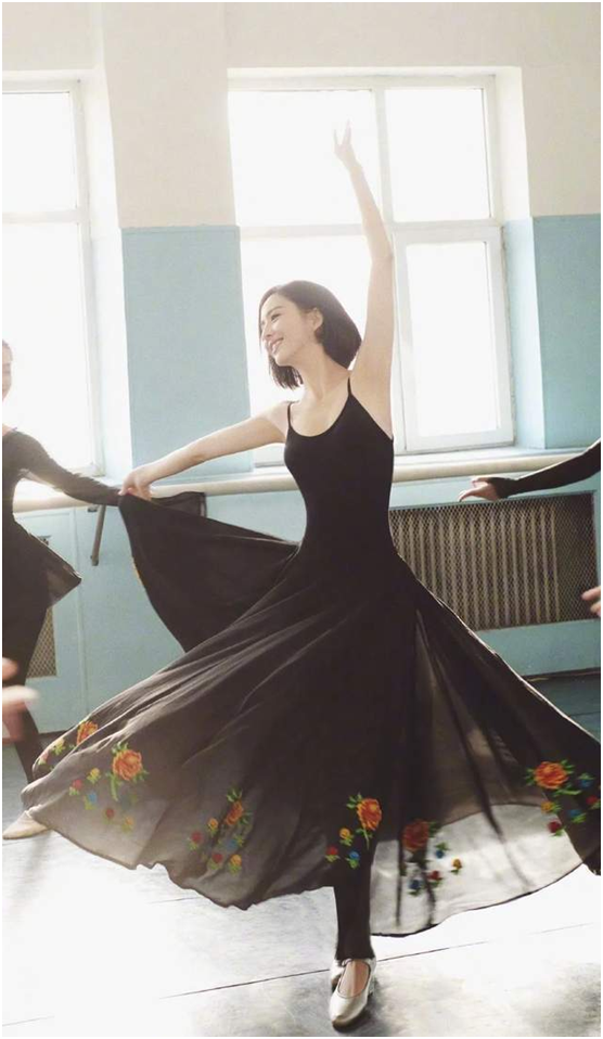 佟麗婭與合生雅居6年深度合作，時間見證定制品牌實力